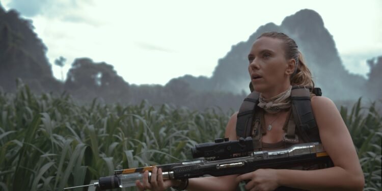 Scarlett Johansson se torna a atriz mais rentável da história do cinema