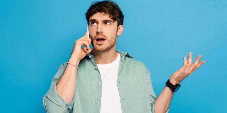 As três palavras que você nunca deve dizer em uma ligação telefônica