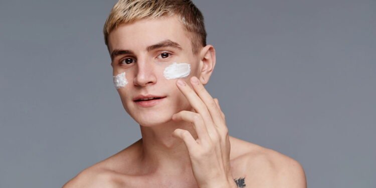 Cuidados essenciais com a pele masculina para manter a autoestima elevada