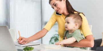 Benefício pouco conhecido para mulheres que trabalha autônomo é real; saiba como pedir