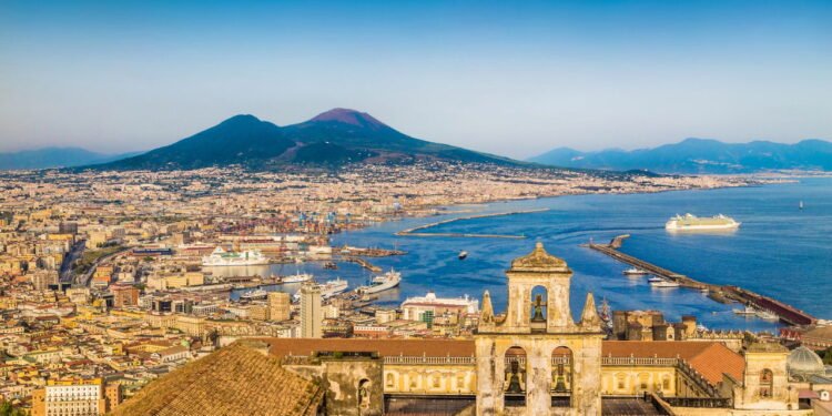 A cidade italiana que respira música, arte de rua e tradições milenares