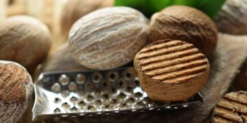 Tudo que você precisa saber para plantar noz-moscada em casa