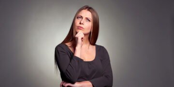 Essas expressões muito usadas surgiram na Idade Média e você usa hoje