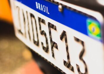 Se você é motorista, então precisa ver esse comunicado sobre o prazo de troca da placa Mercosul