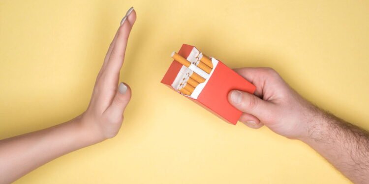 Estudo revela que filhos de pais fumantes envelhecem mais rápido