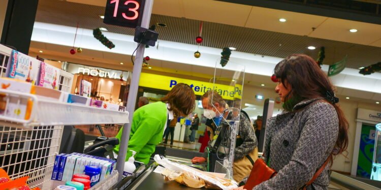 Supermercado vai abrir nova filial e busca funcionários