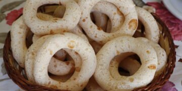 Esse biscoito mineiro virou paixão nacional e tem um segredo antigo