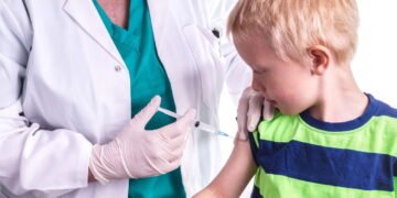 Vacina contra Covid-19 deixa de ser recomendada para crianças e gestantes saudáveis