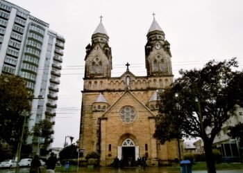 Uma cidade escondida entre montanhas e pinheiros no Sul do Brasil