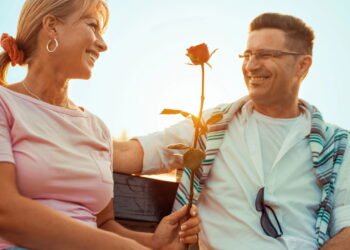 Relacionamentos após os 50 estão mais livres e conectados