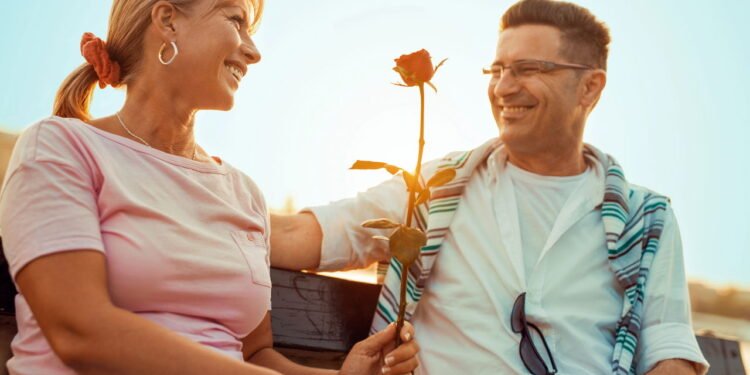 Relacionamentos após os 50 estão mais livres e conectados