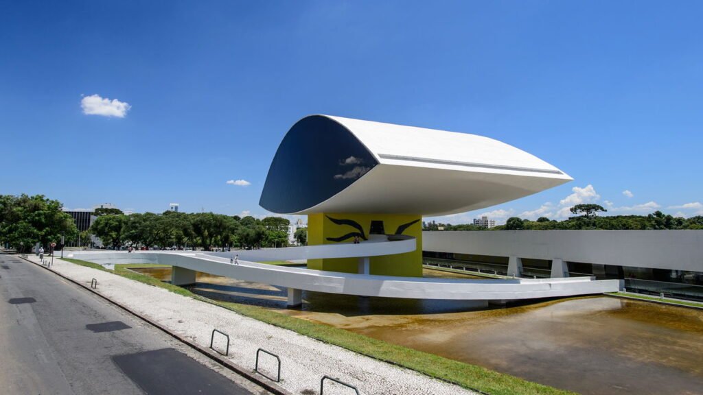 Essa cidade criou uma linha de ônibus que circula apenas em áreas turísticas