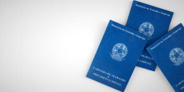 Adeus emprego! 40 anos de serviço não salvaram pintor de justa causa por ofensa