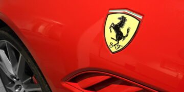 Entenda como Enzo Ferrari transformou seu sonho em uma lenda automobilística