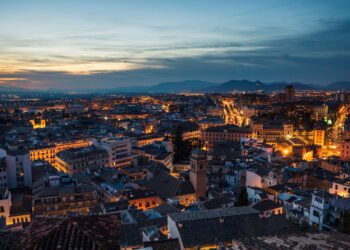 Existe uma cidade que parece ter parado no tempo e encanta quem visita