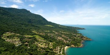 Quer fugir do caos urbano? A ilha que você sonha existe em SP!