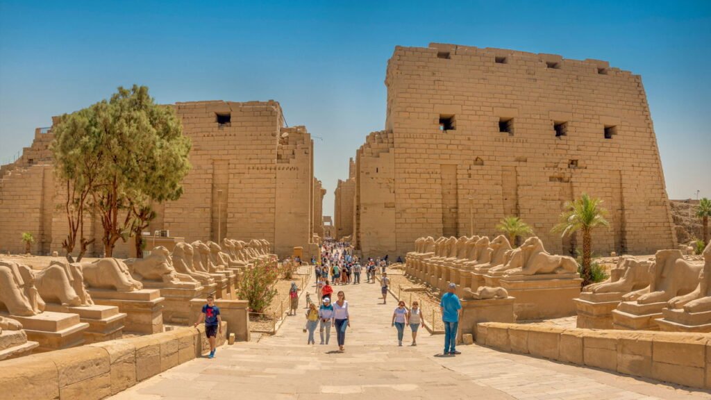 Essa cidade egípcia guarda os maiores segredos do mundo antigo