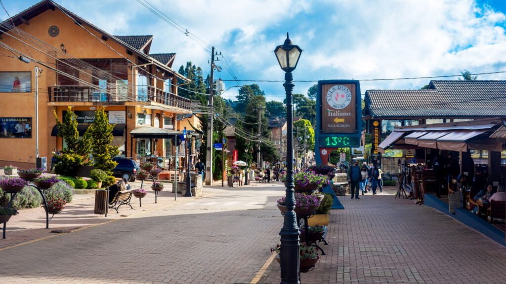Conheça o roteiro turístico perfeito para passar o inverno em Minas