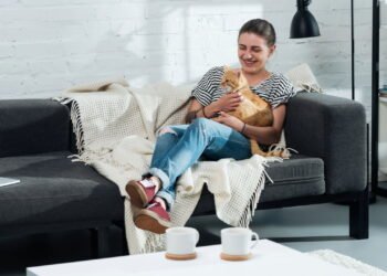 O que está por trás da explosão de brasileiros que vivem sozinhos?