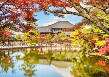 Essa cidade japonesa tem um dos cenários mais mágicos do mundo