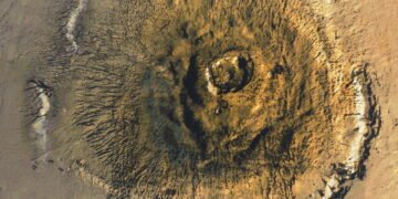 Conheça o maior vulcão do Sistema Solar! Ele é três vezes maior que o Monte Everest