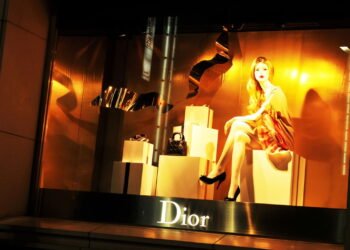 Os perfumes mais caros do mundo que exalam puro luxo