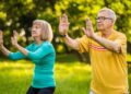 5 benefícios do Tai Chi para idosos com dificuldade de locomoção