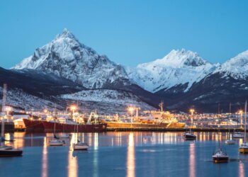 Conheça a cidade na Argentina com paisagens surreais e ambientes extremos que vão te encantar