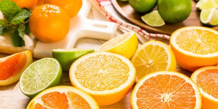 Variedade de frutas com Vitamina C em sua composição