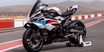 BMW inicia pré-venda da S 1000 RR 2026 no Brasil com valores partindo de R$ 139.900