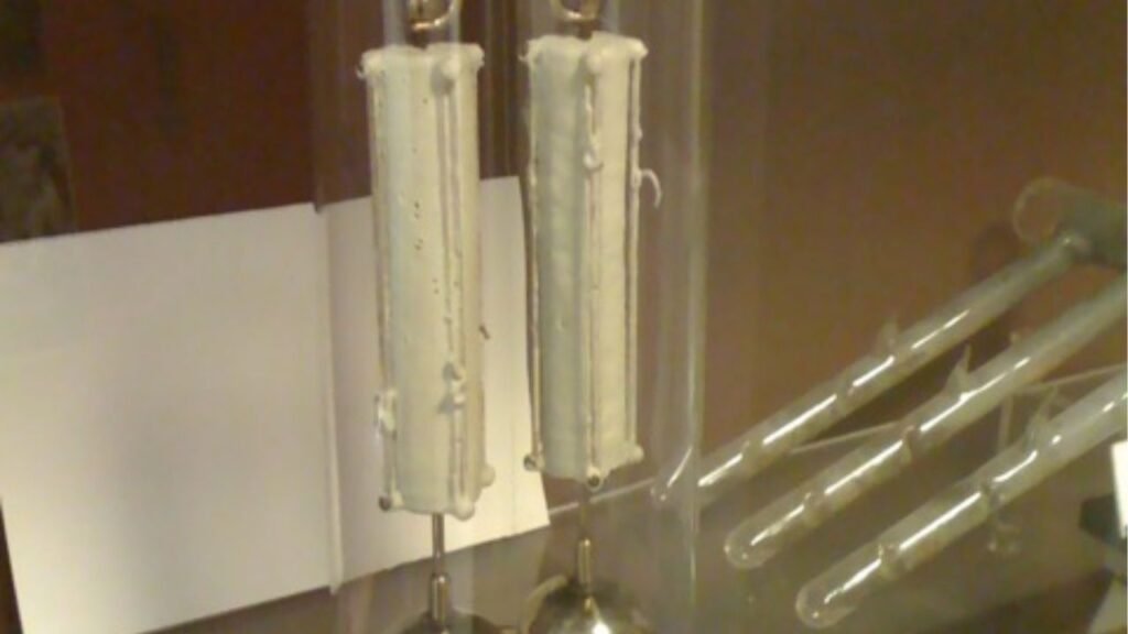 A bateria mais durável do mundo segue ativa após 185 anos e ninguém sabe o motivo