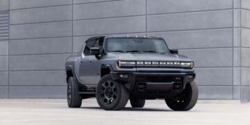 Novo Hummer EV 2026 faz 0 a 100 km/h em 2,8 segundos e sua bateria é capaz de manter uma casa por dias!