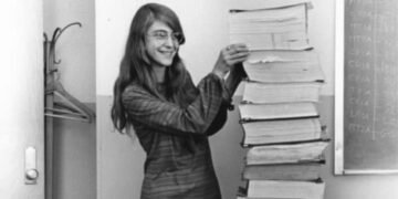 A engenheira que previu erros na Apollo 11 e conseguiu salvar o pouso a Lua!