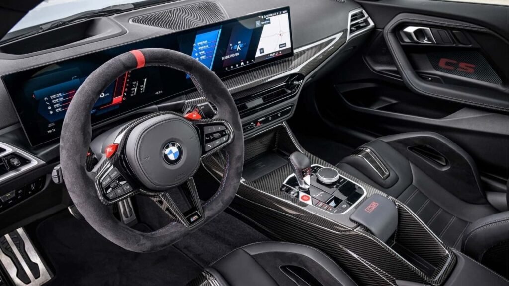 Nova BMW M2 CS 2026 chega ao mercado mais leve e muito mais agressiva