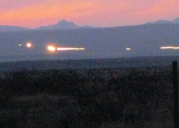 Ciência ou OVNIs? Conheça o mistério das Luzes de Marfa que até hoje intriga cientistas