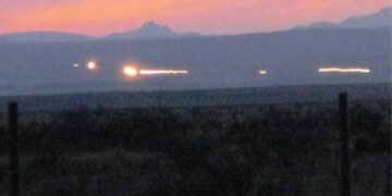 Ciência ou OVNIs? Conheça o mistério das Luzes de Marfa que até hoje intriga cientistas