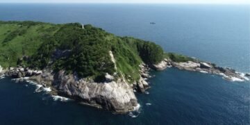 A ilha mais perigosa do planeta fica no Brasil e é estritamente proibido para humanos!