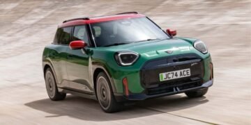 Mini JCW volta com tudo em 2025 e quer dominar o mercado premium compacto