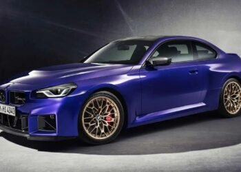 Nova BMW M2 CS 2026 chega ao mercado mais leve e muito mais agressiva
