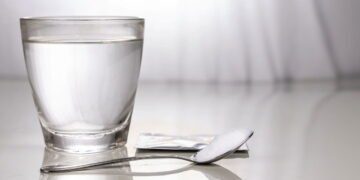 Dr. Bruno Monteze, Médico, “Pessoas que sofrem com estes sintomas devem tomar água com sal”