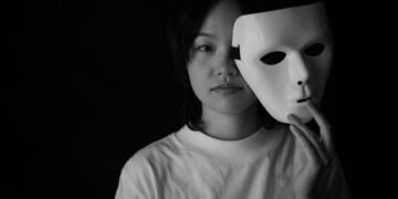 Você está preso a uma amizade tóxica? Psicóloga revela sinais que exigem atenção