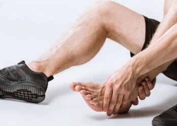 Lesão no tornozelo que pegou Neymar e Curry de surpresa pode acontecer com você