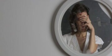 Sinais de baixa autoestima que os psicólogos revelam