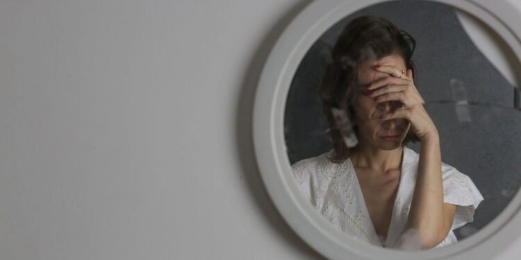 Sinais de baixa autoestima que os psicólogos revelam