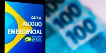 Governo libera auxílio de até R$ 95 mil para vítimas do desastre em Mariana