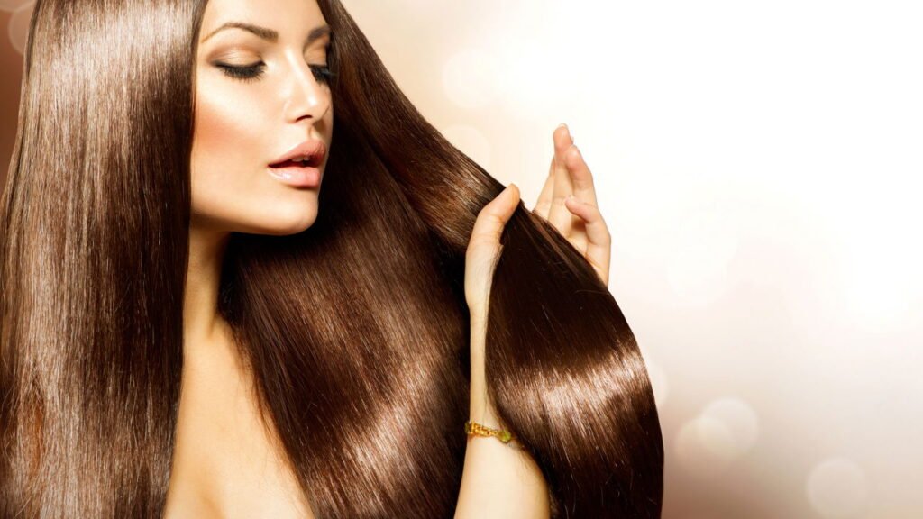 Cabelos lisos por dias sem química? Esse produto tá dando o que falar