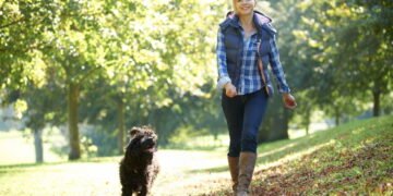 Caminhar 30 minutos por dia pode ser mais eficaz que remédios para a pressão alta