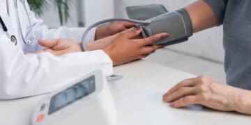 Cardiologista: “Sinal comum e silencioso pode ser alerta para problemas cardíacos”