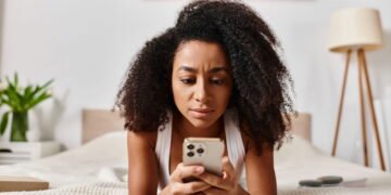 Celular espionado? Veja os sinais que você não pode ignorar