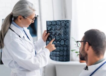 Dra. Katia Haranaka aponta os melhores antioxidantes para manter o cérebro jovem por mais tempo